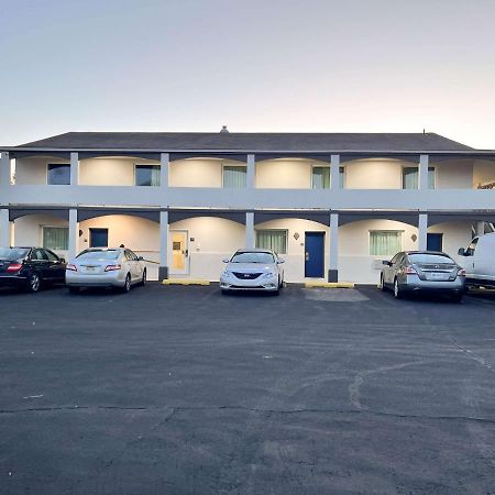 Motel 6 Вілльямстаун Екстер'єр фото
